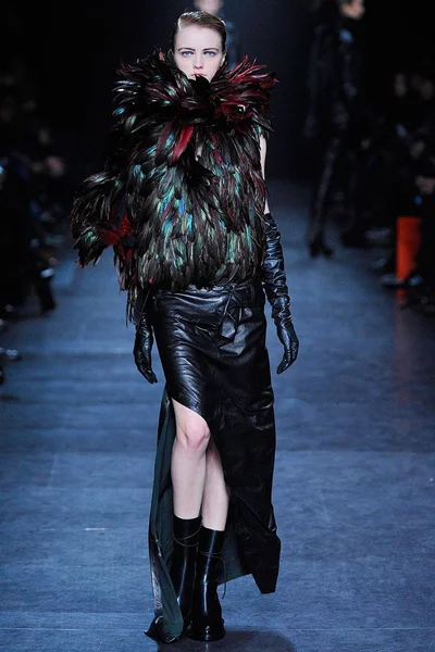 Look 33